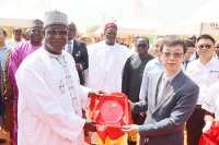 Lancement des travaux de construction de la route bitumée desservant l’Hôpital Général de Référence de Niamey : Un appui de 10 milliards F.CFA par le gouvernement chinois pour faciliter l’accès à l’infrastructure