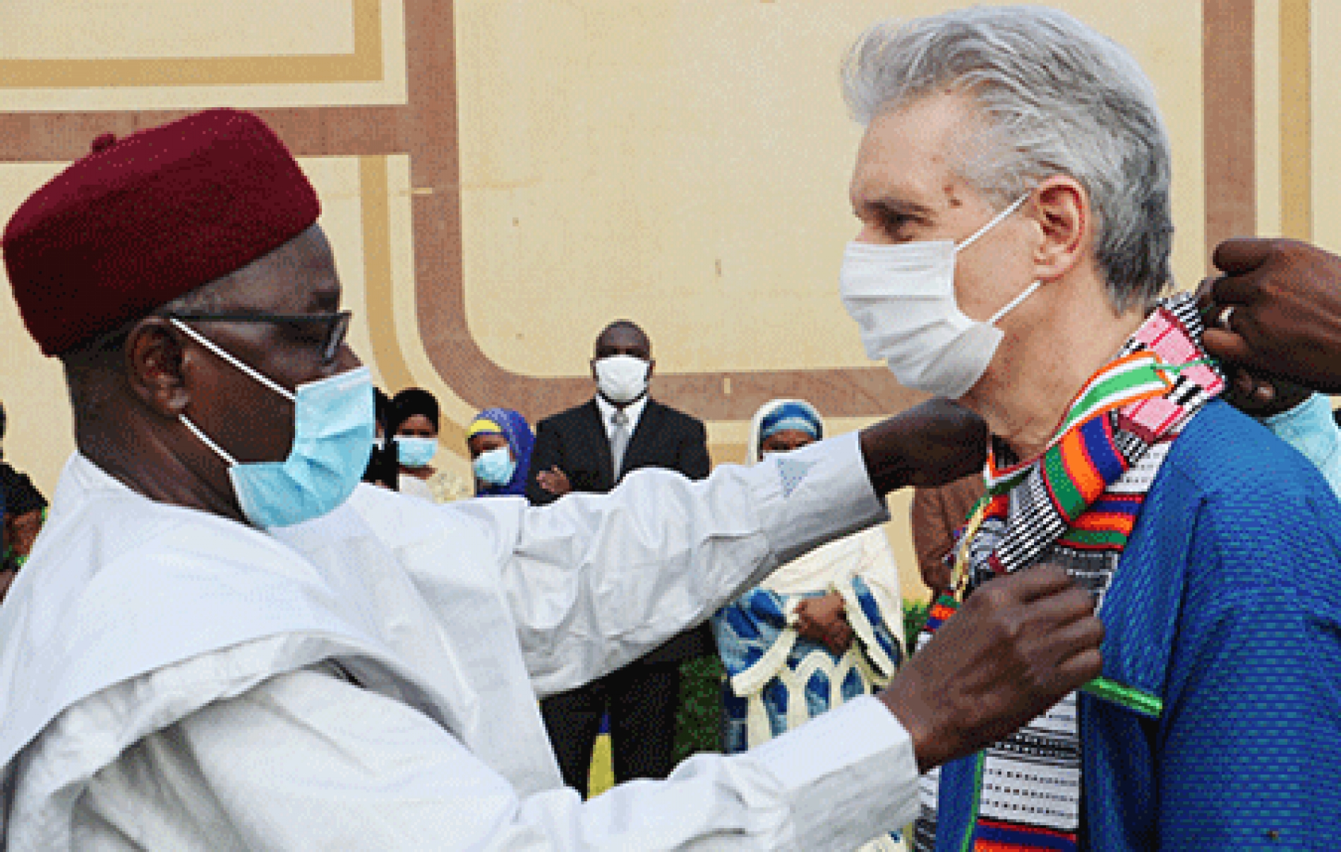 Fin de mission de l’Ambassadeur du Royaume d’Espagne au Niger : SE. Richardo Mor-Sola fait Commandeur dans l’ordre du mérite du Niger