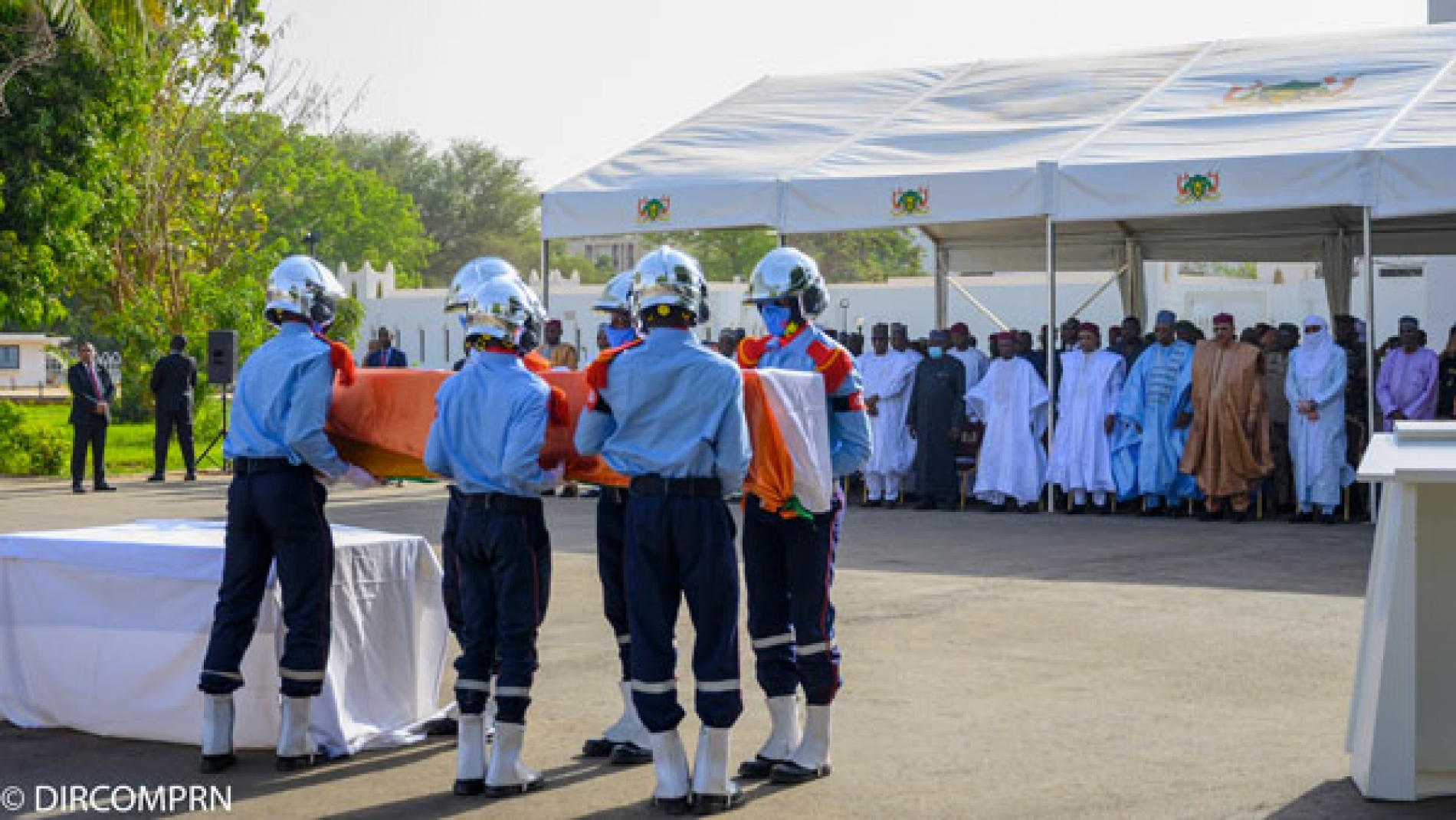 A la Présidence de la République : Le Chef de l’Etat a assisté aux obsèques officielles de l’ancien Premier ministre Elhadj Souley Abdoulaye