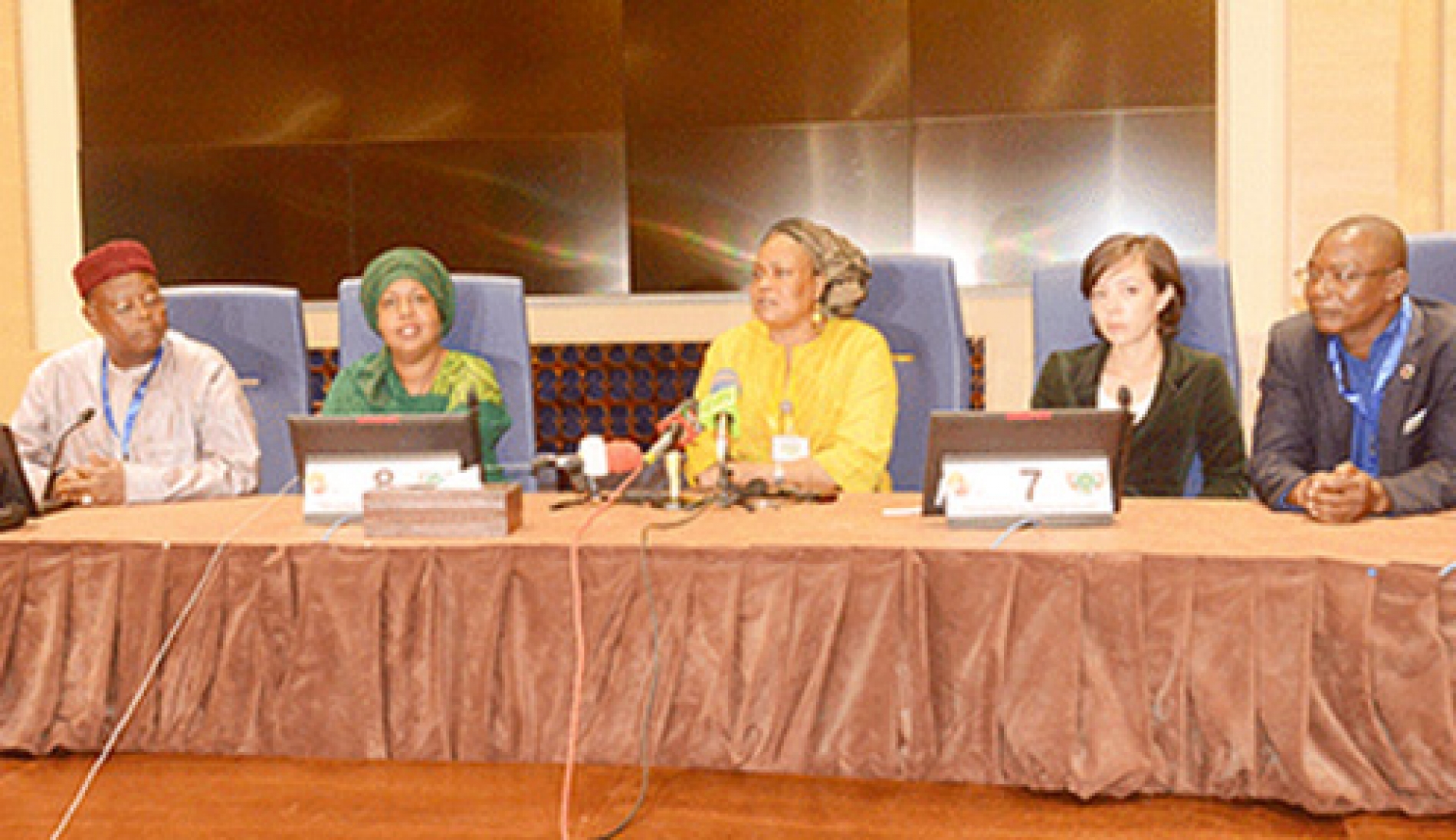 Conférence de presse des organisateurs de la table ronde technique préparatoire du sommet des femmes africaines transformatrices : Les principales attentes vis-à-vis du Sommet des Chefs d’État de l’UA sur l’industrialisation de l’Afrique