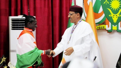A la Pr&eacute;sidence de la R&eacute;publique : Le Chef de l&rsquo;Etat rencontre les membres du CNOMN et f&eacute;licite des athl&egrave;tes nig&eacute;riens dont la championne Aminatou Seyni